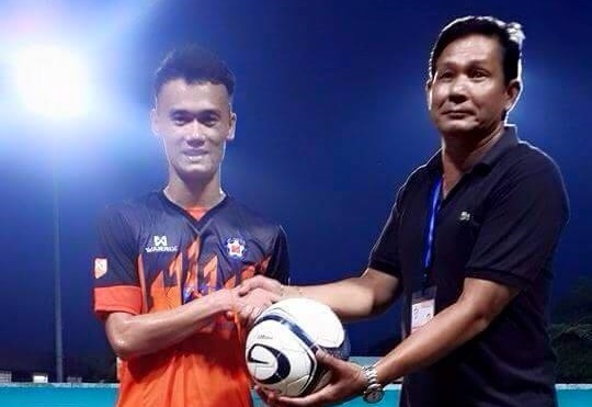 Cuu vua pha luoi U19 DNA lo co hoi thuyet phuc HLV Miura hinh anh