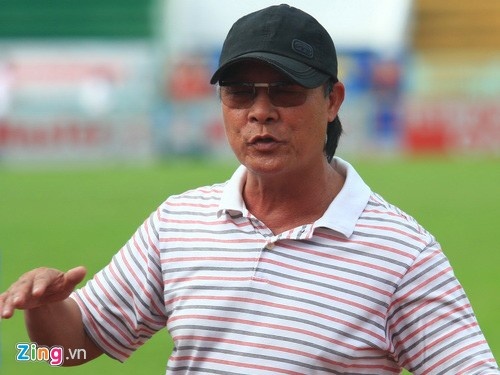 HLV Nguyễn Thành Vinh từng đảm nhiệm cương vị trợ lý của HLV A.Riedl tại SEA Games 23 (2005).