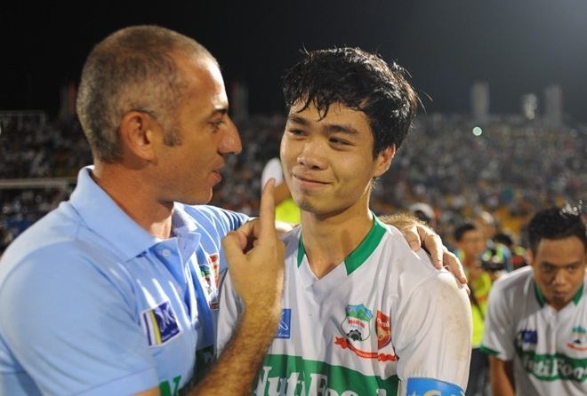 ‘Cau thu HAGL Arsenal JMG deu nam duoc luat bong da’ hinh anh