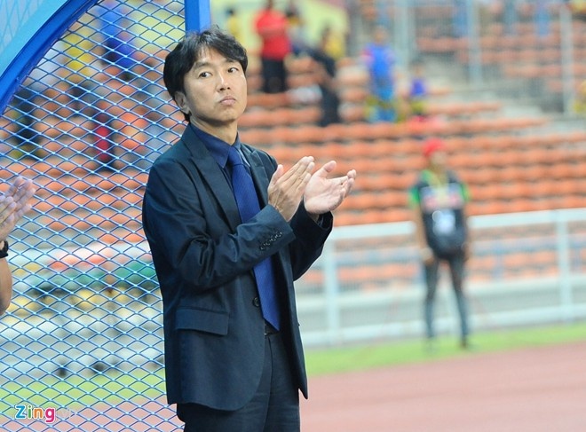 U23 VN - Malaysia: Ong Miura sam vai khac tinh hinh anh