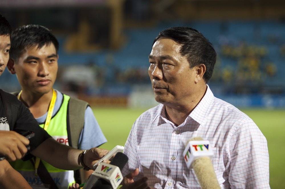 Chia tay bau De, CLB Thanh Hoa co nha tai tro moi hinh anh