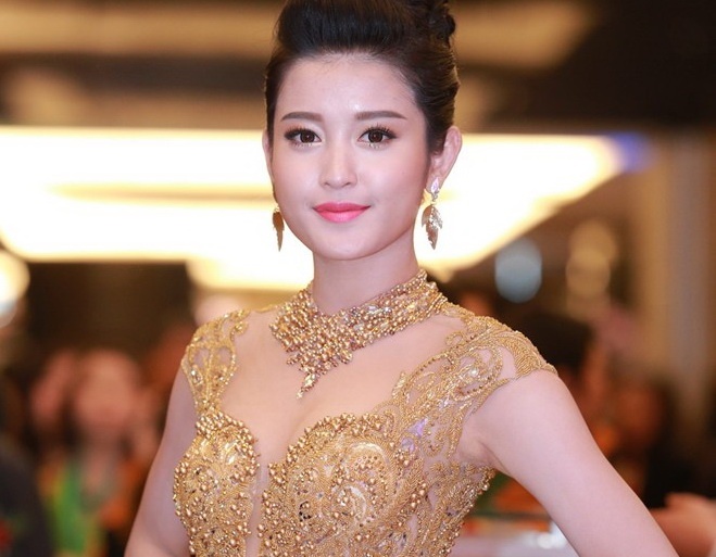 A hau Huyen My du doan U23 Viet Nam thang 4-1 hinh anh