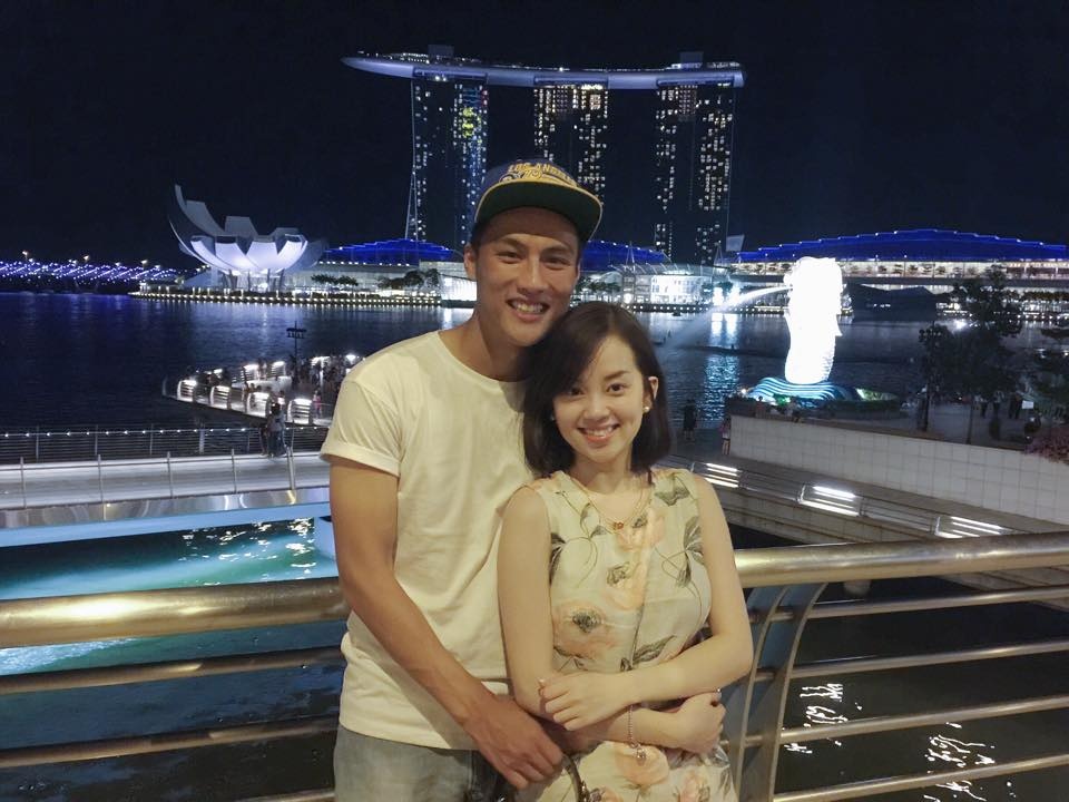 Hồng Quân và Khánh Ly tại Singapore trong thời gian diễn ra SEA Games 28.