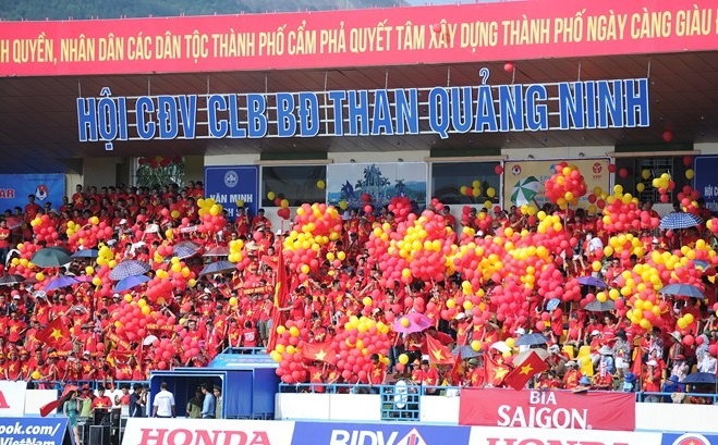 2 CLB Viet Nam vao top 10 Dong Nam A ve suc hut khan gia hinh anh