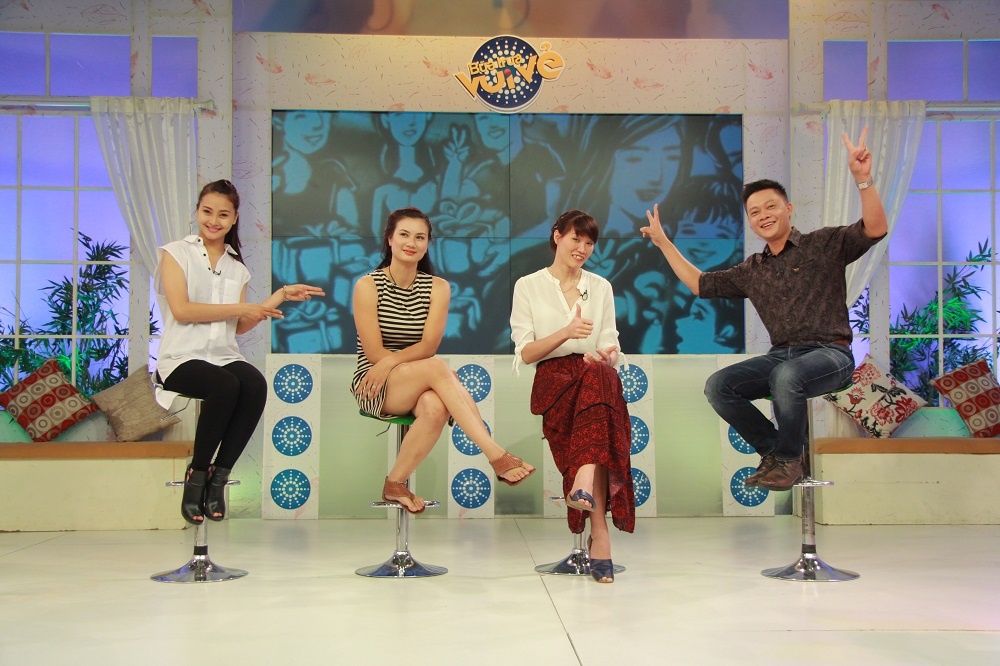 Hai tuyển thủ bóng chuyền nữ là khách mời của chương trình Bữa trưa vui vẻ phát sóng trên VTV6 ngày 3/7.