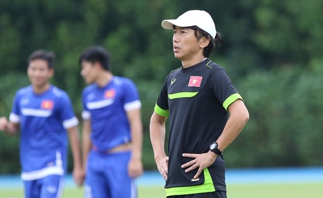 HLV Miura truc tiep tuyen quan dau Man City hinh anh