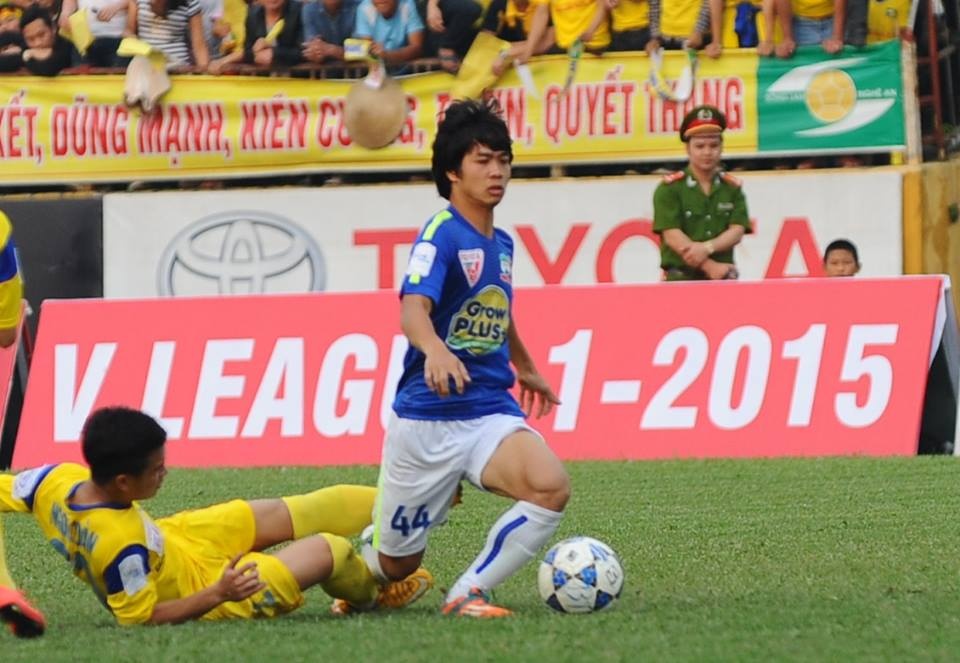 Công Phượng cùng đồng đội đã thi đấu không hiệu quả trong hơn nửa mùa giải. Ảnh: Tùng Lê