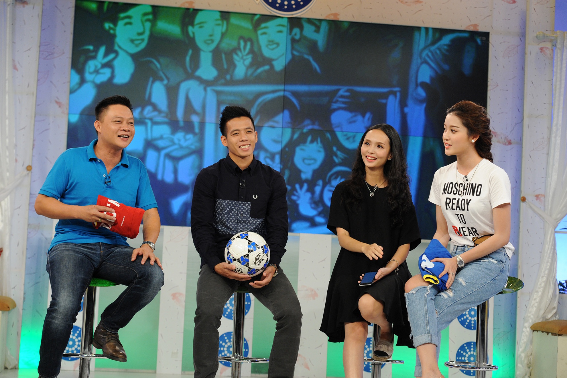 Trong phần giao lưu với khán giả, Huyền Mi dí dỏm bình luận về chồng: 