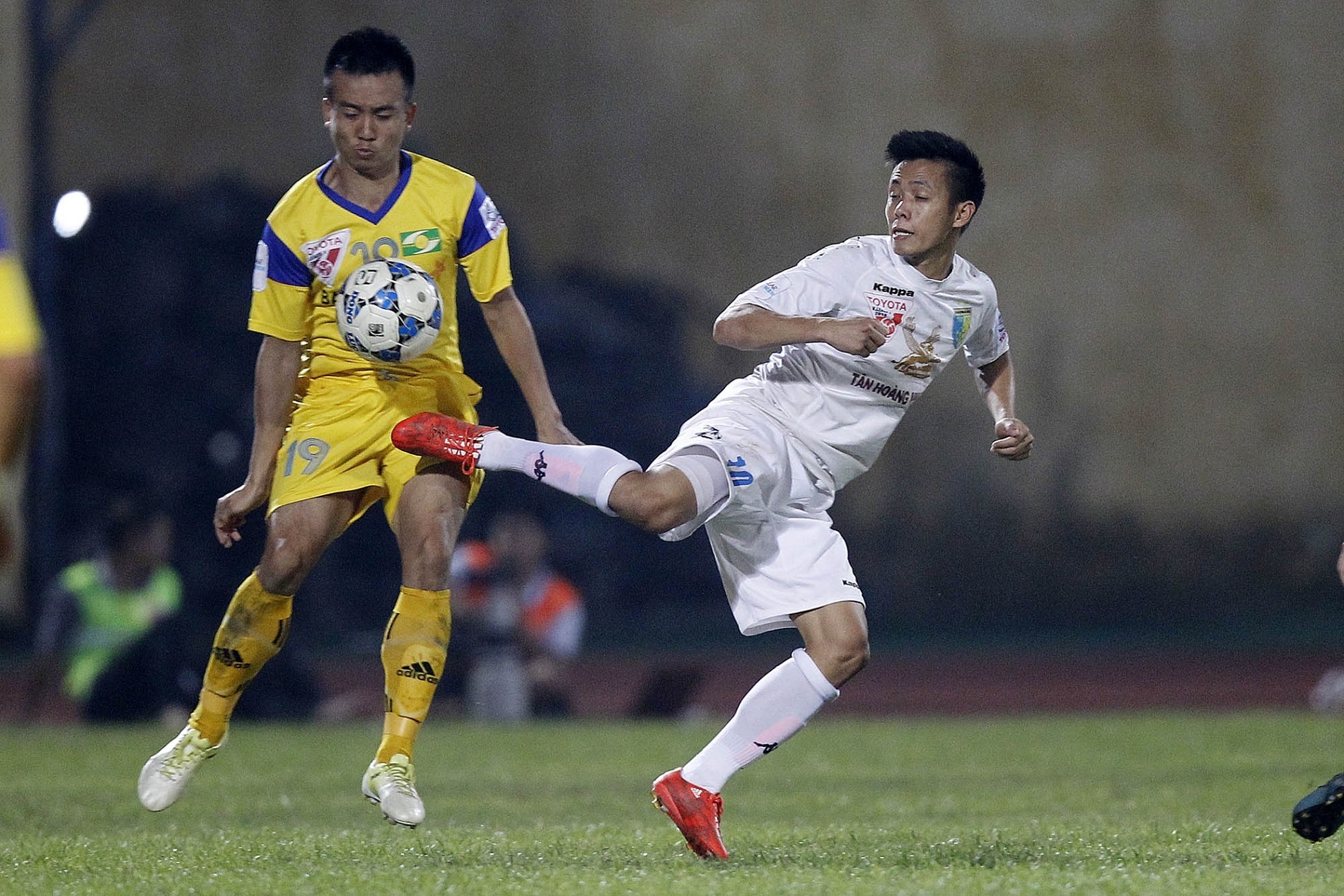 Ha Noi T&T pha loi nguyen dai dang nhat lich su V.League hinh anh