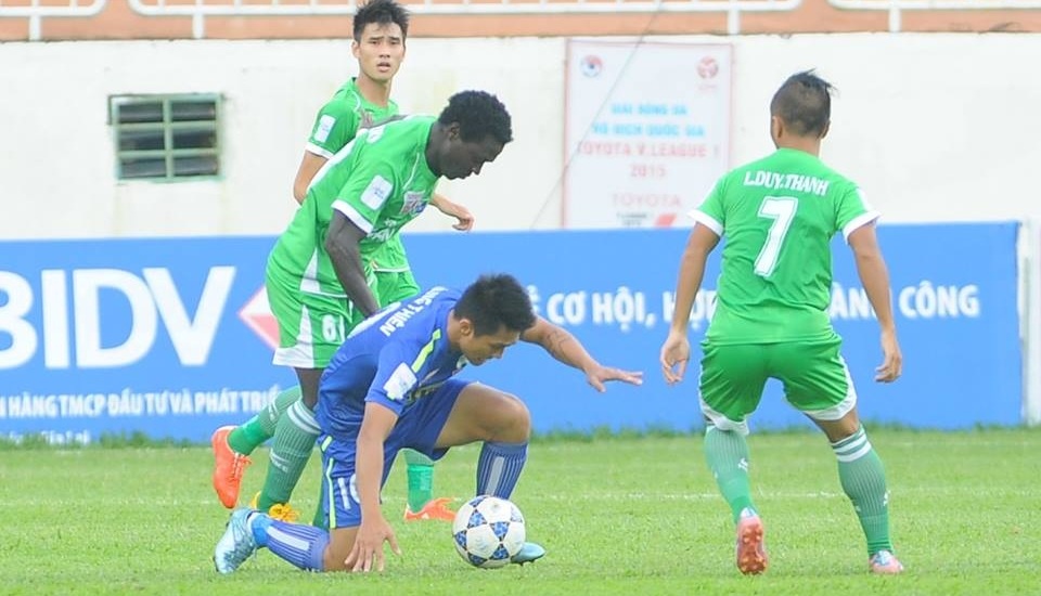 HAGL - nhung doi chan kiet que suc luc hinh anh