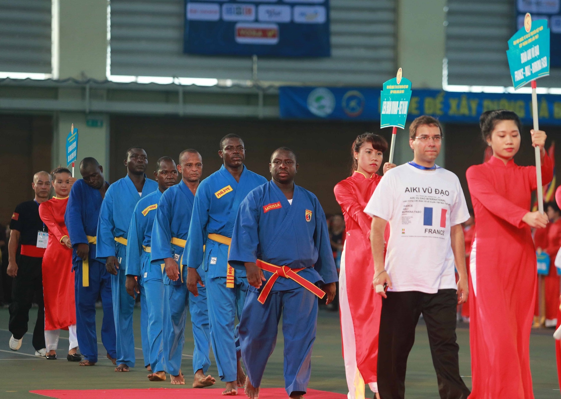 Các võ sĩ Mali gây ấn tượng bởi vẻ ngoài lực lưỡng.