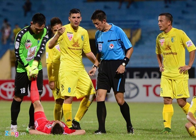 trong tai viet nam,  trong tai,  vff,  vpf,  trong tai ngoai,  v league,  hoc vien trong tai,  tran anh tu,  hoang ngoc ha anh 2