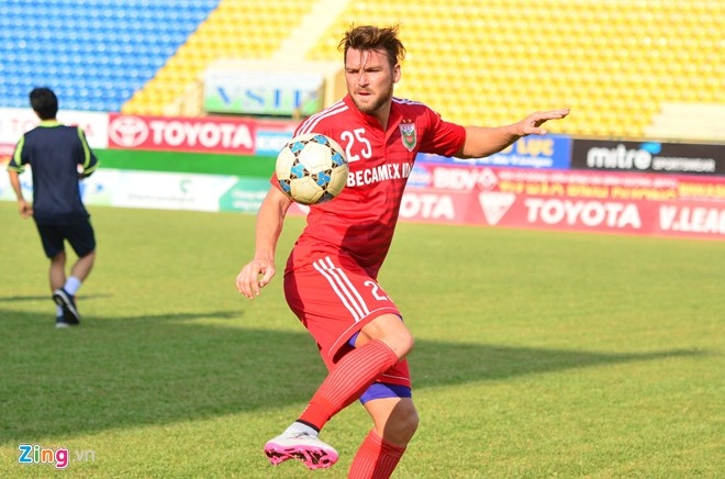 Với 2 bàn thắng tại V.League cùng sự tích cực tham gia vào lối chơi chung, tiền đạo sinh năm 1988 