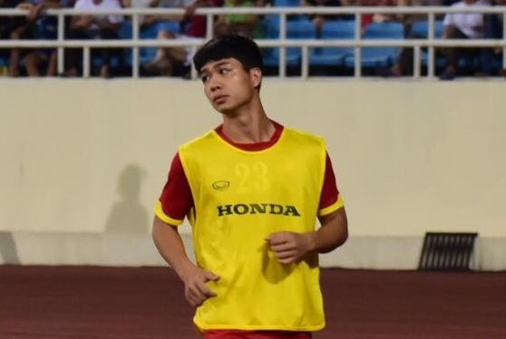 Ca si Tuan Hung phan doi HLV Miura vi loai Cong Phuong hinh anh