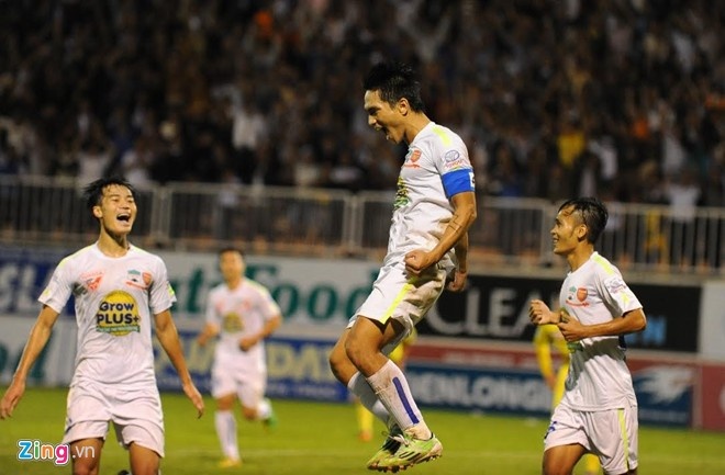 Hiệp 2 là màn trình diễn của các cầu thủ HAGL.