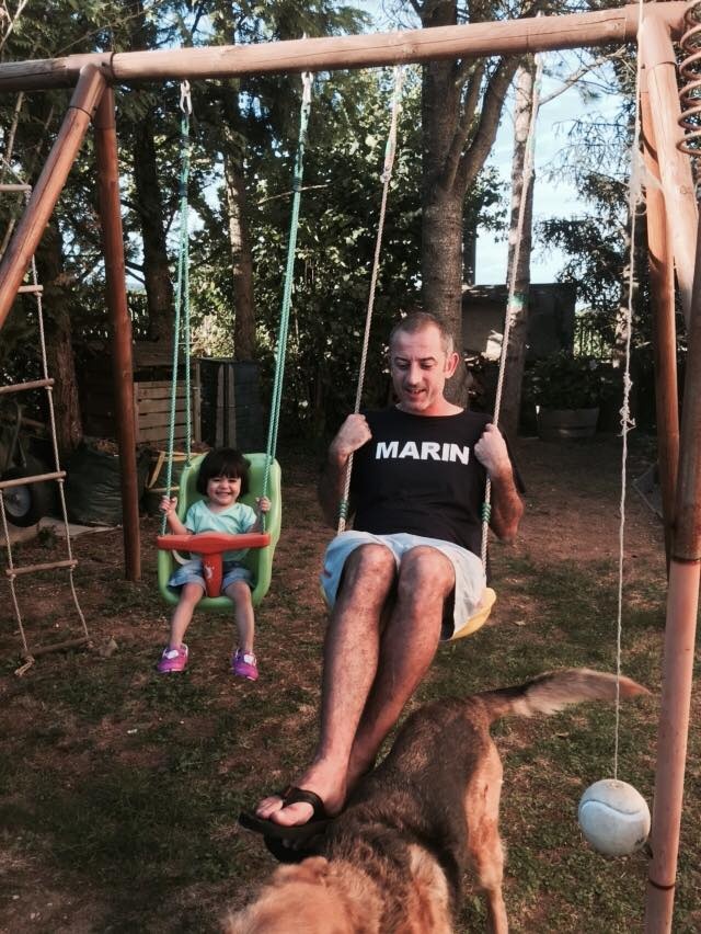 Phút thảnh thơi bên con gái.