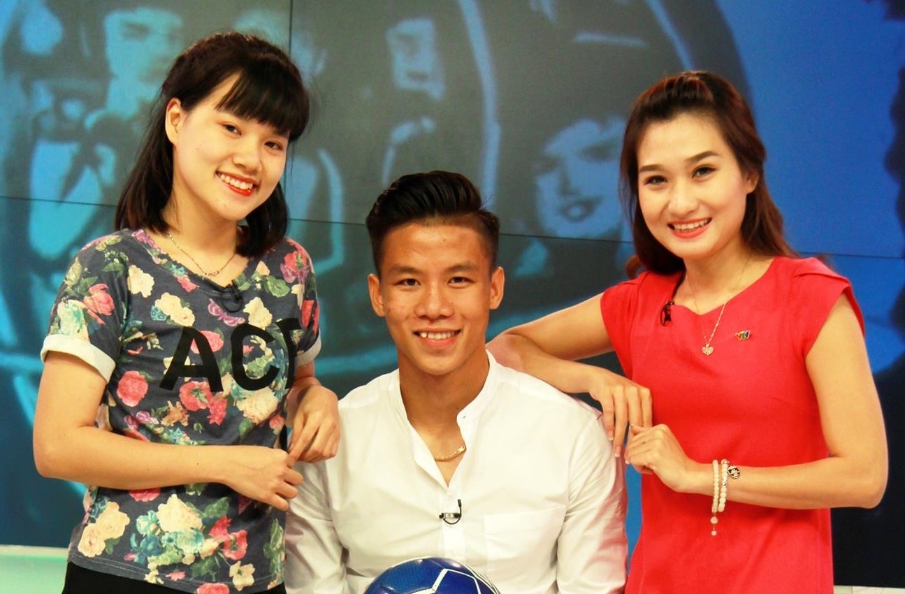 Trung ve DTVN hat theo yeu cau cua Hoa Minzy hinh anh