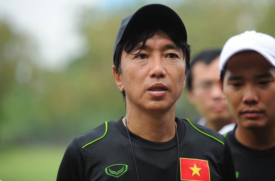 HLV Miura doi dien lan song phan ung chua tung co hinh anh