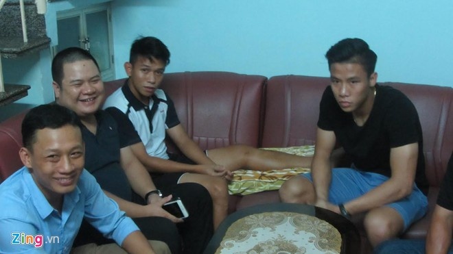 Ngọc Hải tới thăm Anh Khoa ngày 17/9. Ảnh; Nguyễn Đăng