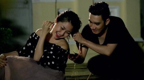 Quang Ha goi dau cho Huong Tram luc 3h sang trong MV moi hinh anh