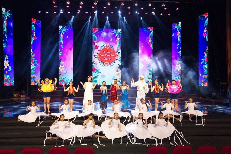 Quang Thắng hóa thân thành ông Bụt ảnh 7 Quang Thang hoa than thanh ong But anh 7