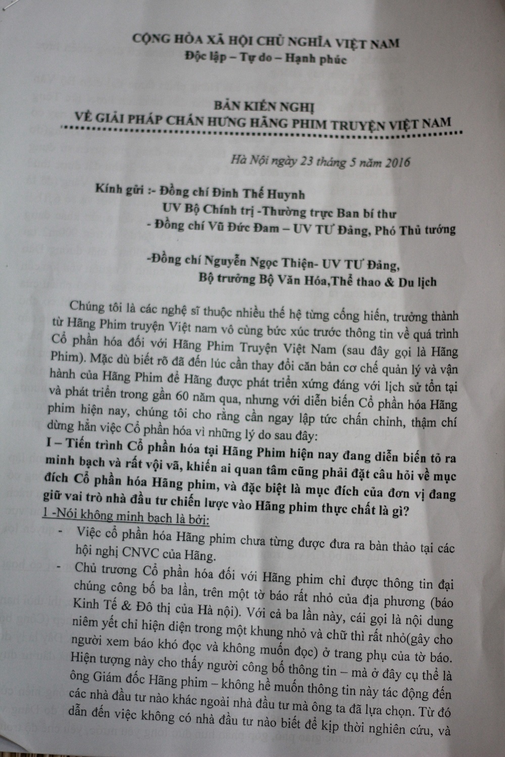 giam doc hang phim khong co tai anh 3