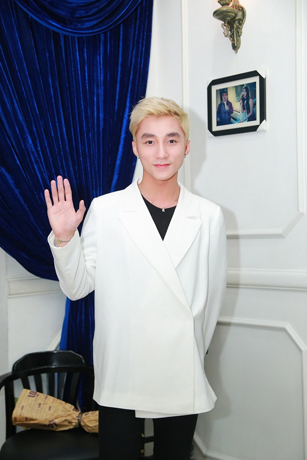 Sơn Tùng hát nhạc An Thuyên ảnh 2 Son Tung hat nhac An Thuyen anh 2