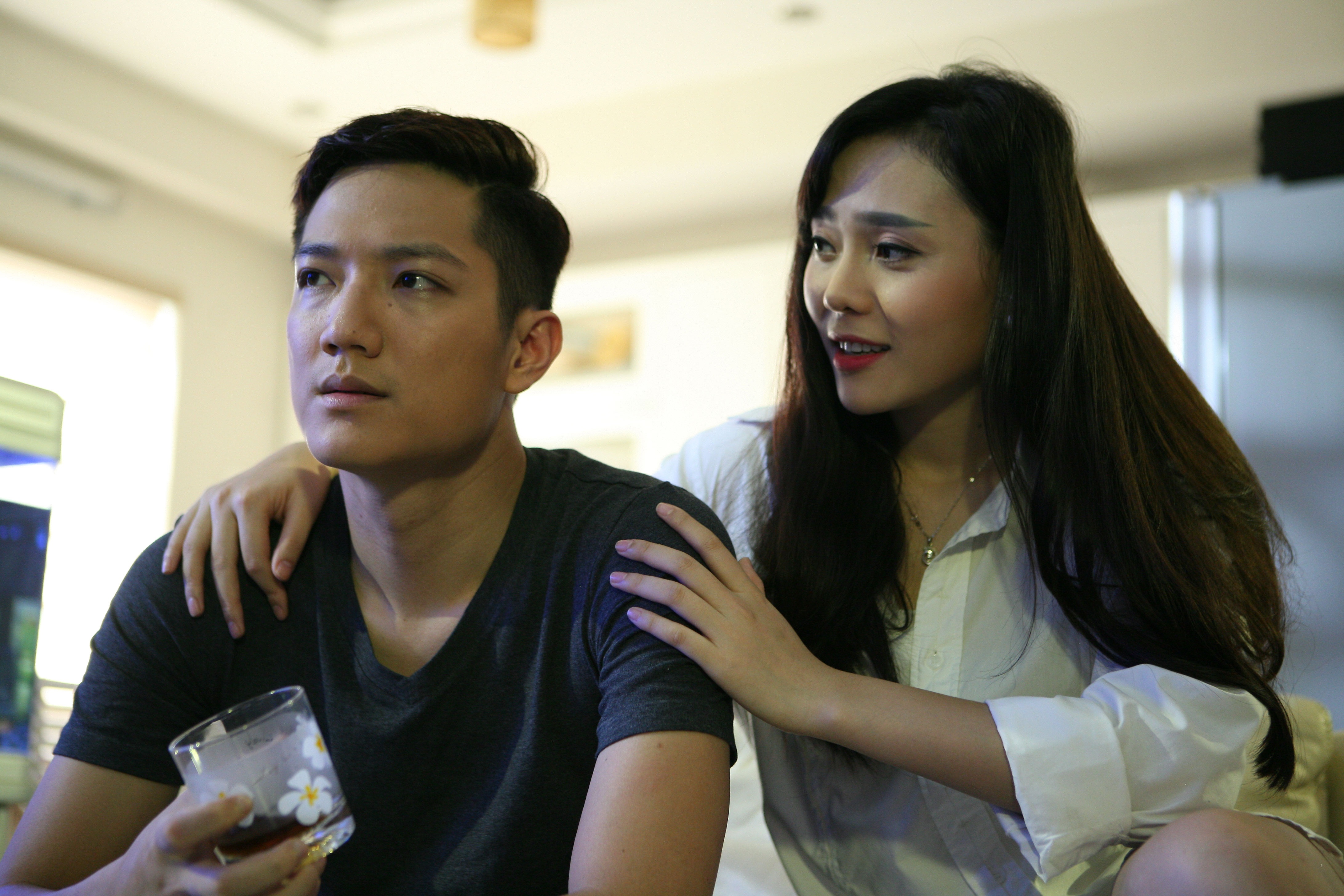 Chi Nhan Minh Ha dong cap anh 4