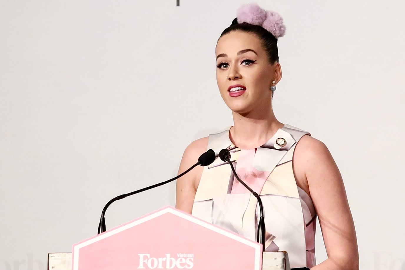 Luna sang Viet Nam anh 2