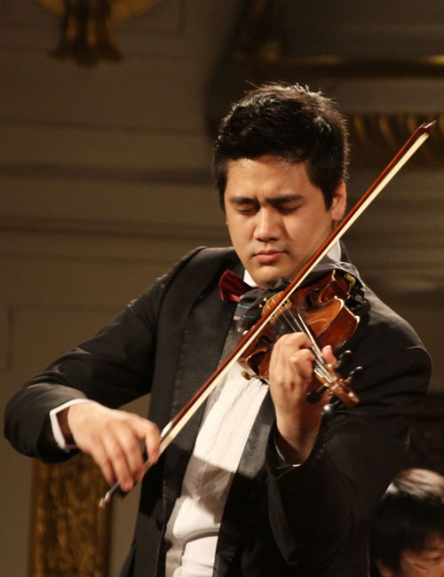 nghe si quoc te tham gia am nhac co dien anh 1