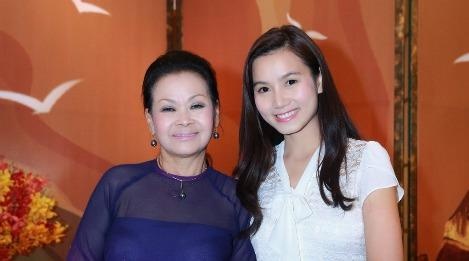 Dien vien Luong Giang duoc moi dan chuyen cho Khanh Ly hinh anh