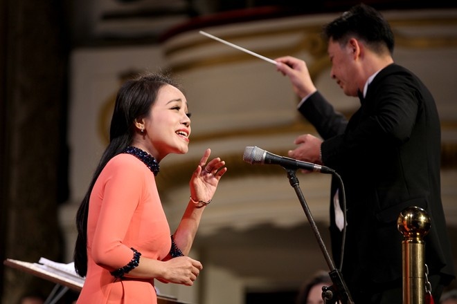Tùng Dương không áp lực ảnh 1 Tung Duong khong ap luc anh 1