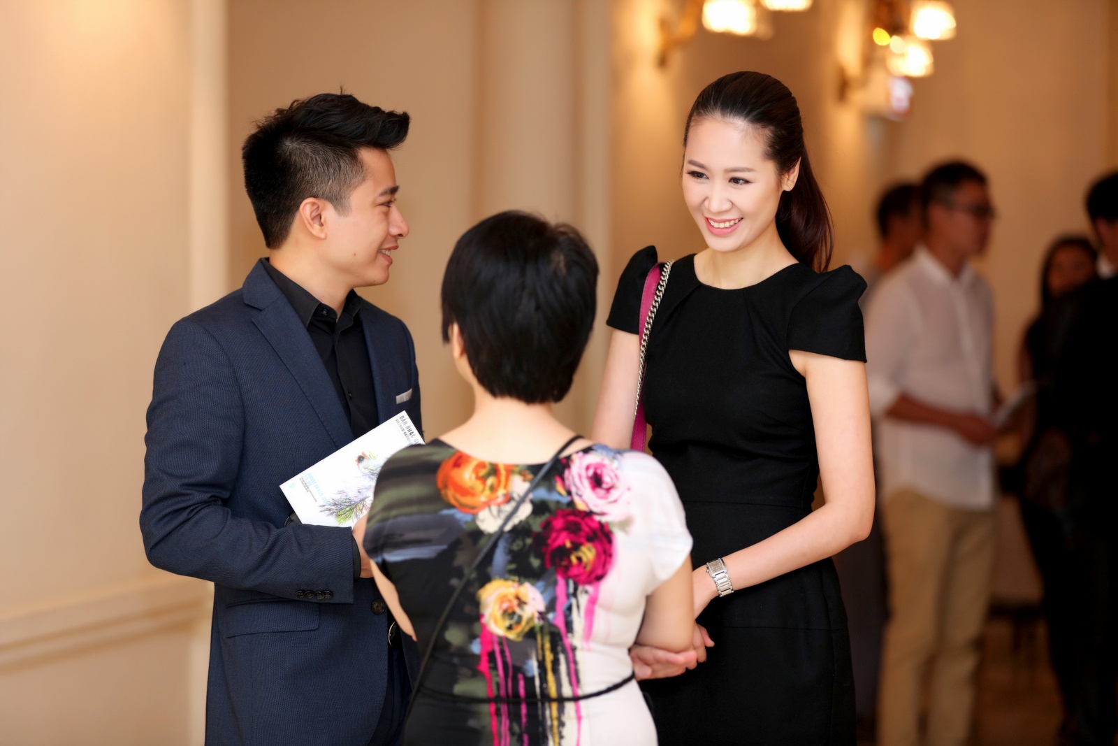 Duong My Linh song doi cung ong xa anh 5