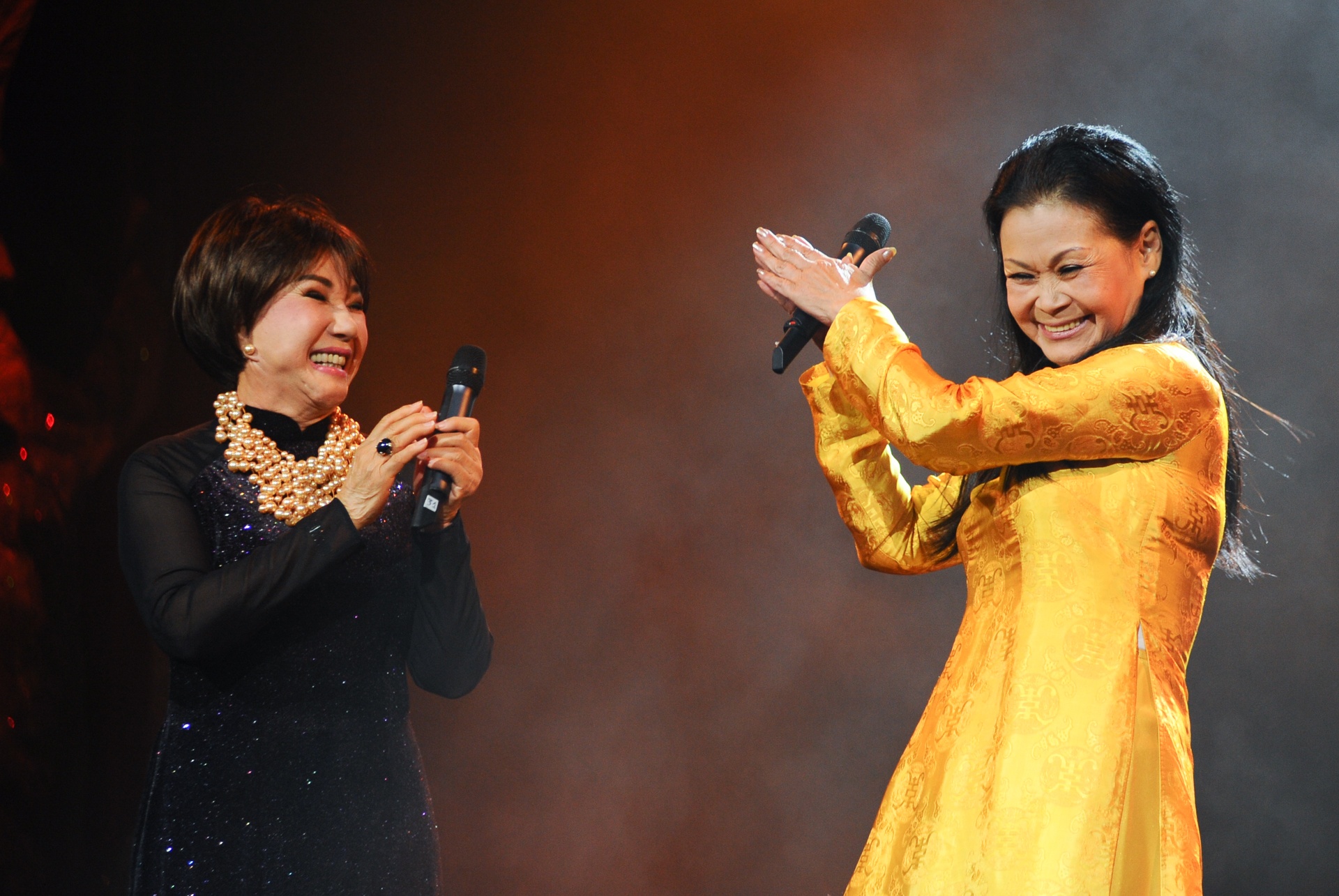 Khanh Ly tiec rang khenh anh 11