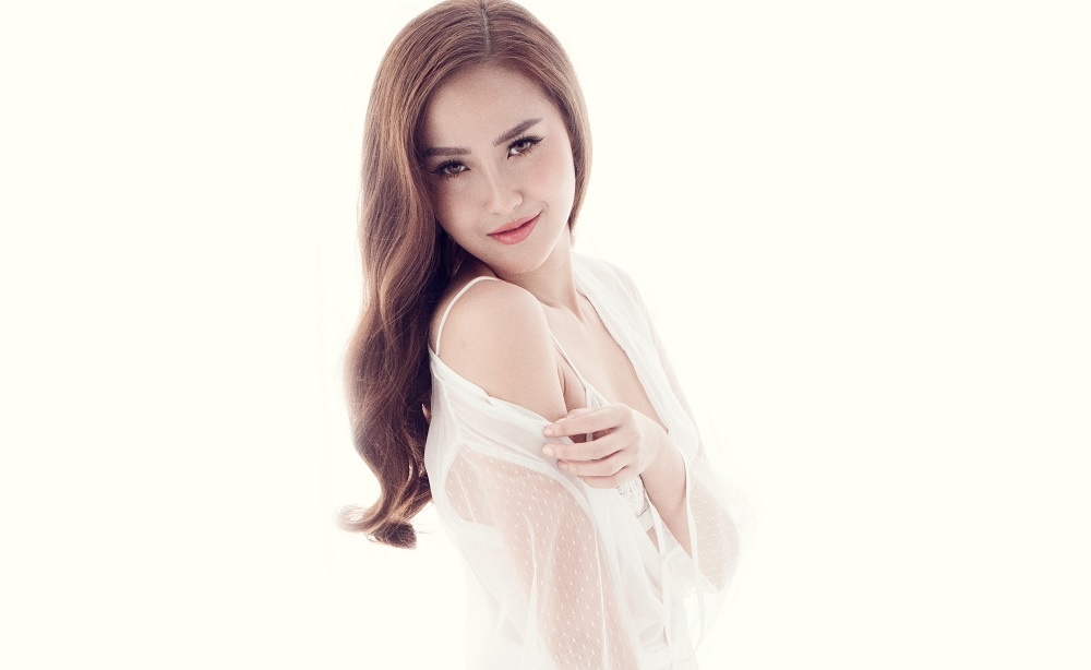 Hoc tro Pham Huong nhan duoc loi moi bieu dien tai My hinh anh