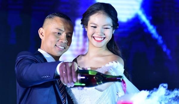 Chi Anh lan dau tiet lo chuyen tinh voi vo kem 20 tuoi hinh anh