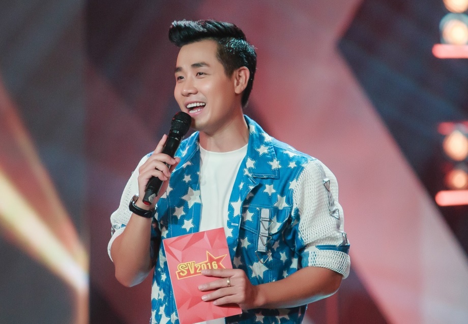 Nguyen Khang tho phao khi duoc Lai Van Sam khen hinh anh