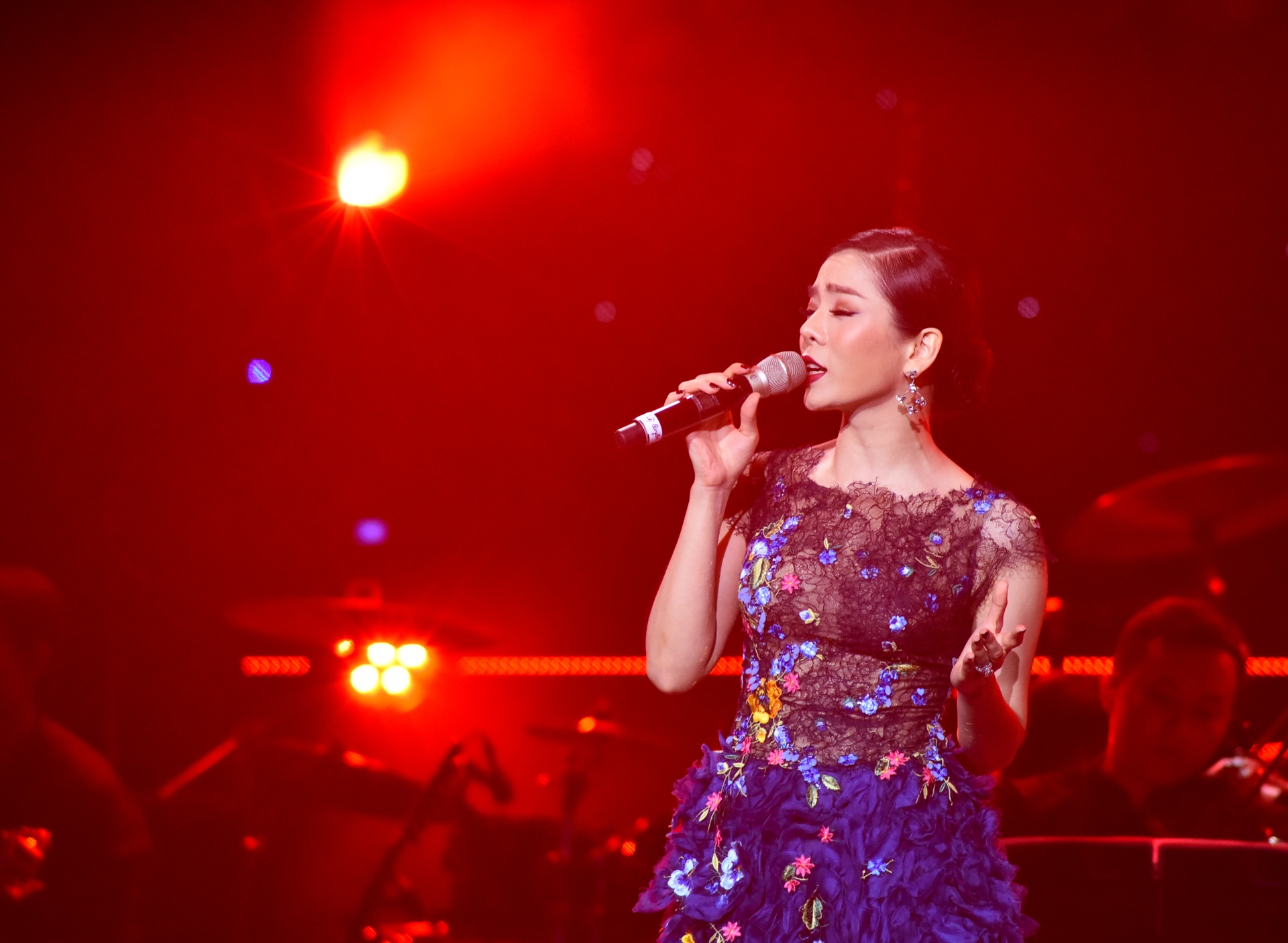 Bang Kieu om Quang Le anh 9