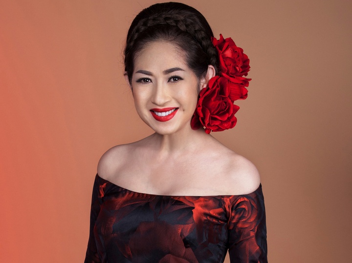 Y Lan noi ve doi song nghe si anh 1