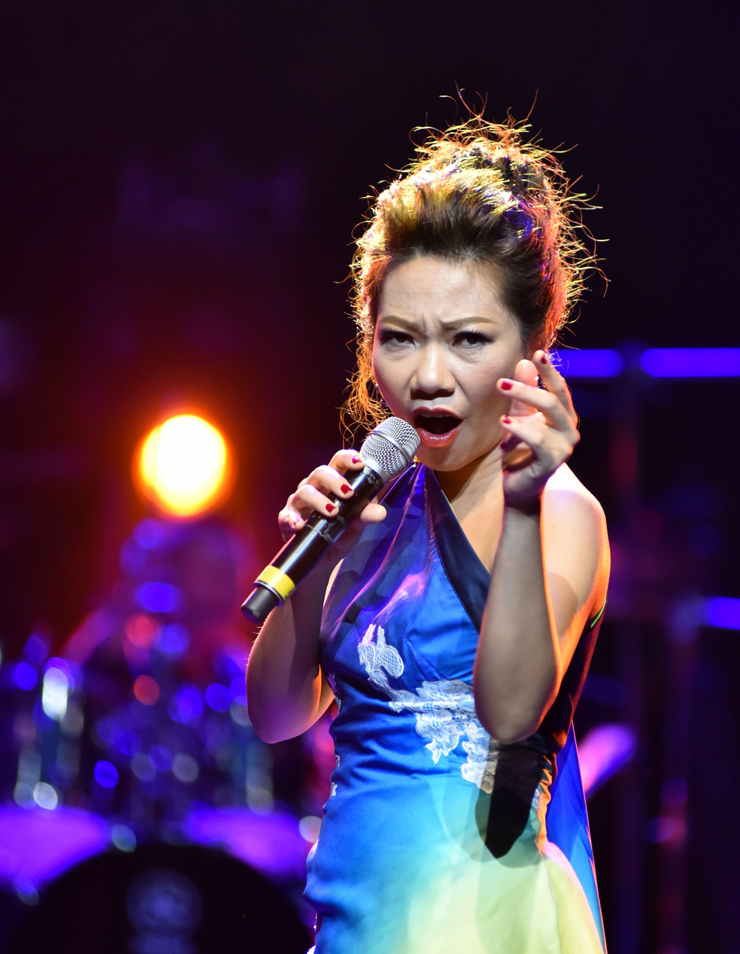 Ha Tran hat Tran Tien anh 4