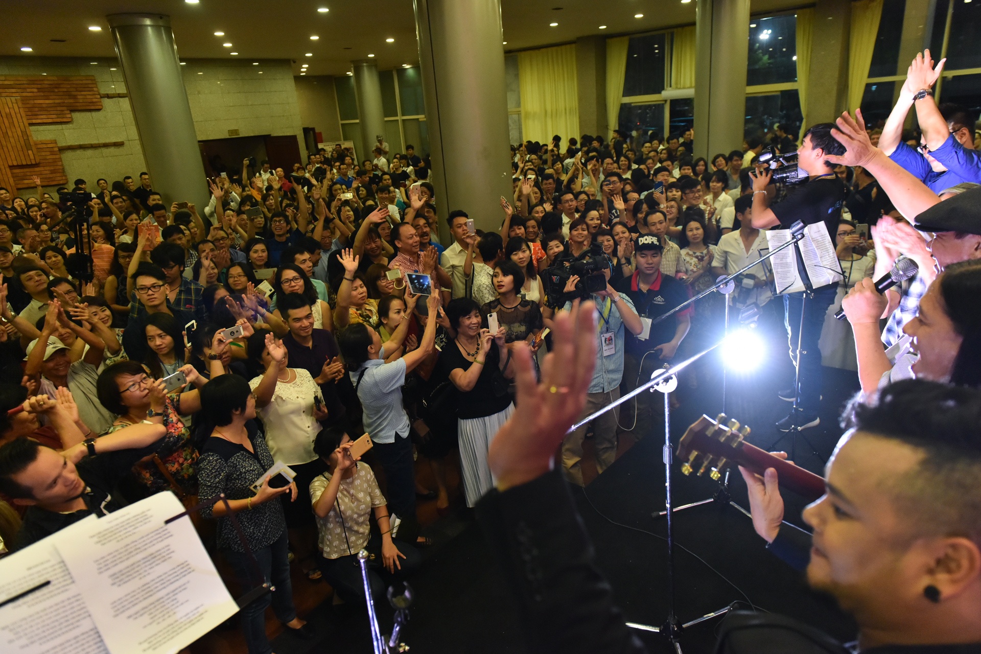 Ha Tran hat Tran Tien anh 10