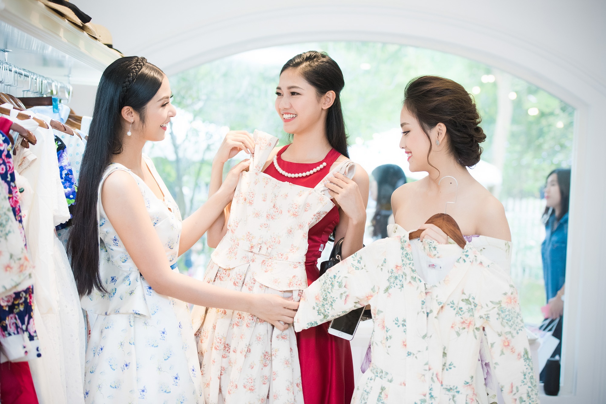 Ngọc Hân hội ngộ Thanh Tú ảnh 2 Ngoc Han hoi ngo Thanh Tu anh 2