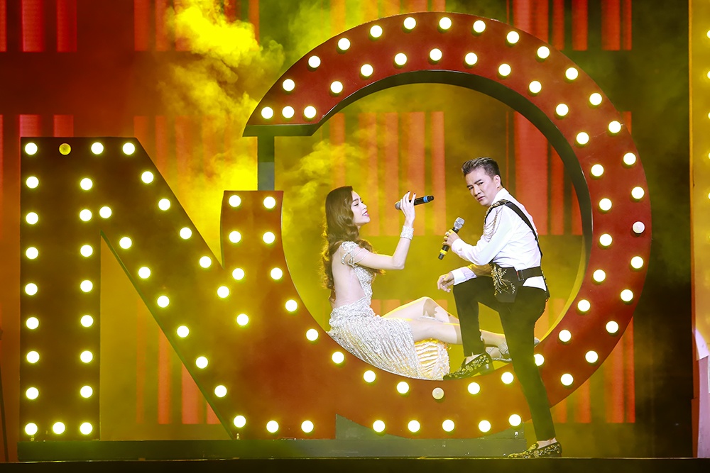 Diamond show cua Dam Vinh Hung anh 5