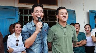 MC Phan Anh huy dong hon 2 ty dong ung ho mien Trung hinh anh