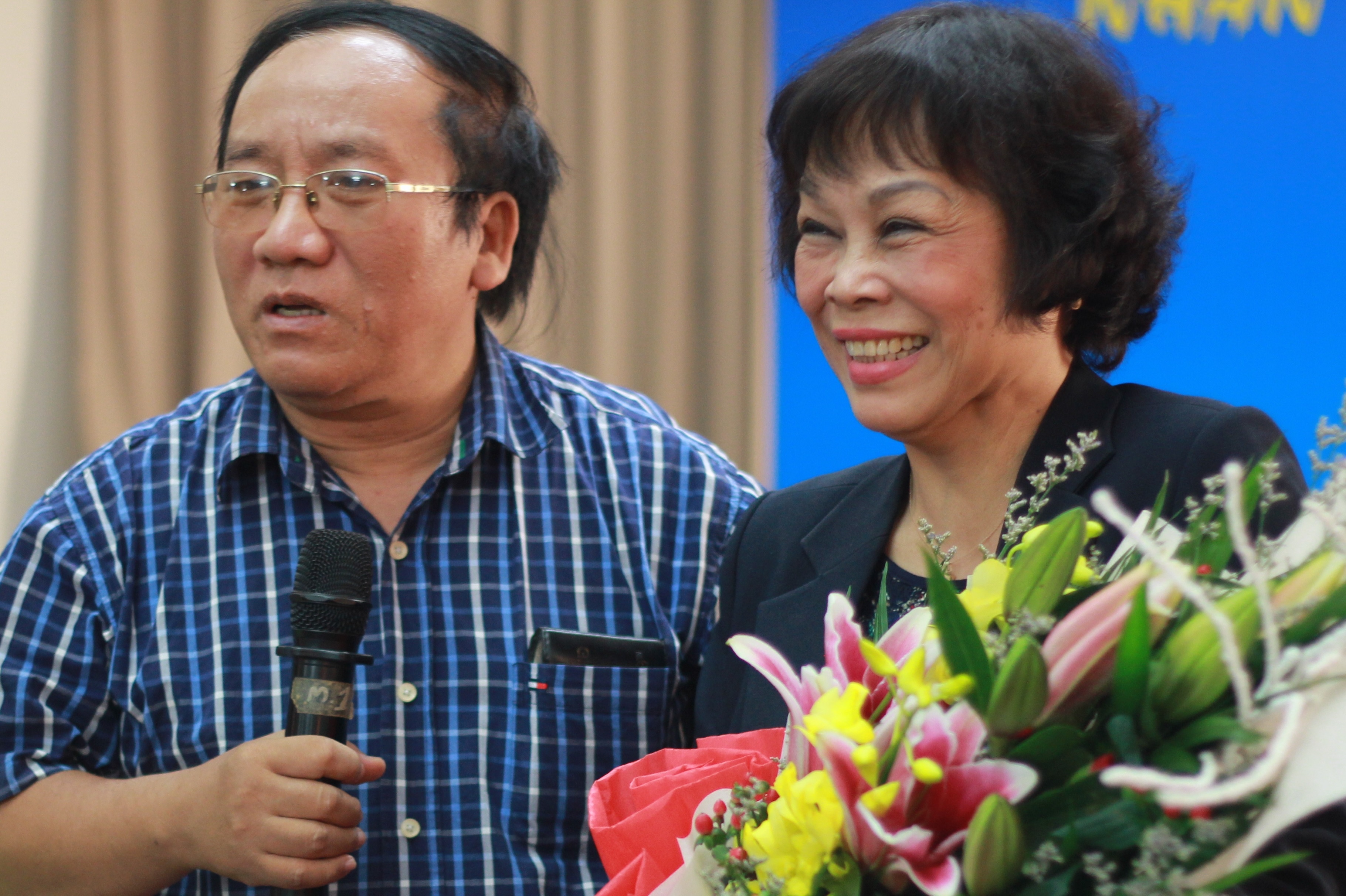 Tran Dang Khoa ngac nhien khi Nguyen Thi Minh Thai lam tho hinh anh