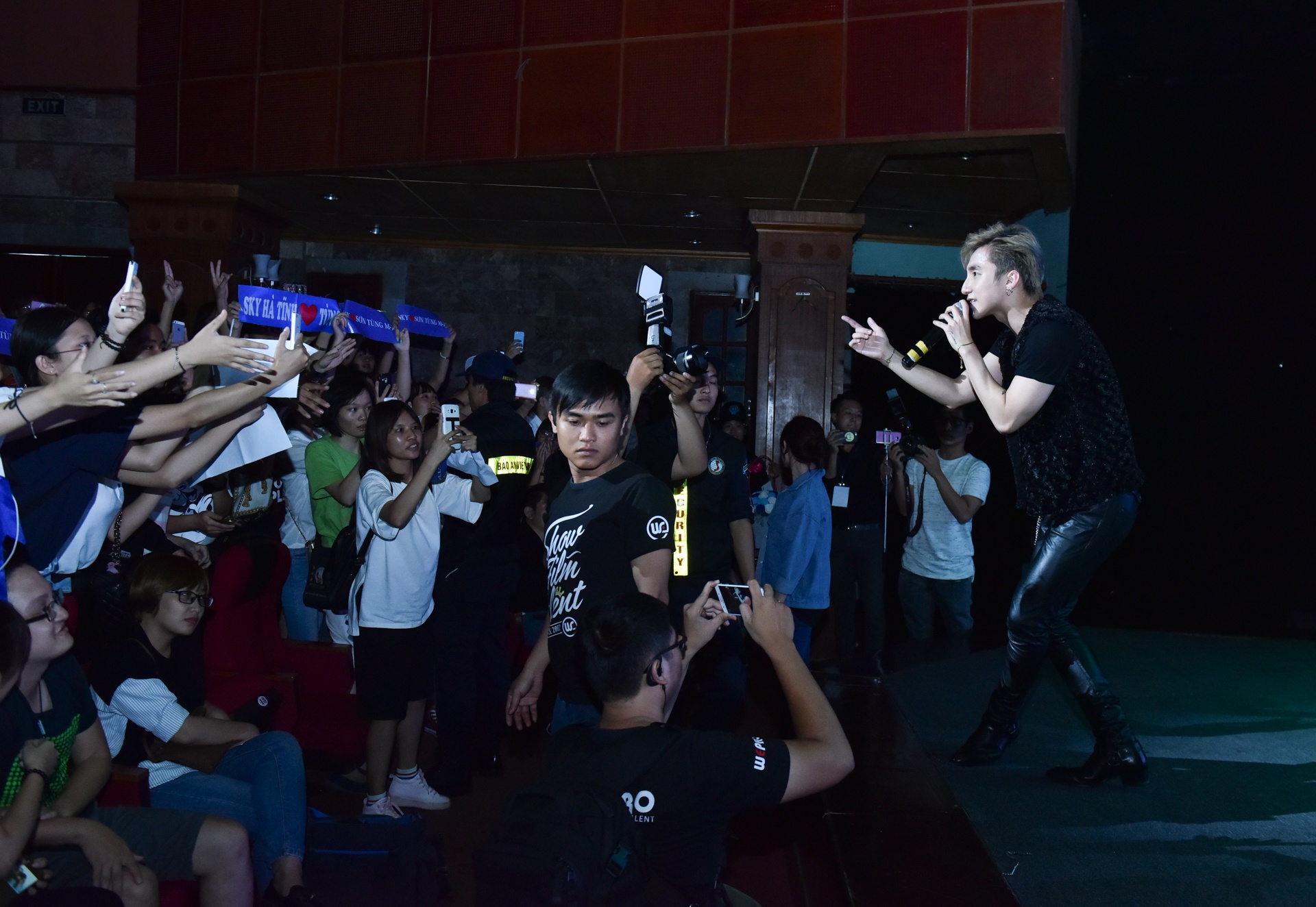 Son Tung hop fan anh 7