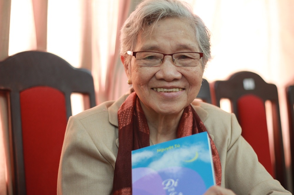 Vo co Chu tich QH Le Quang Dao: 92 tuoi miet mai viet sach hinh anh