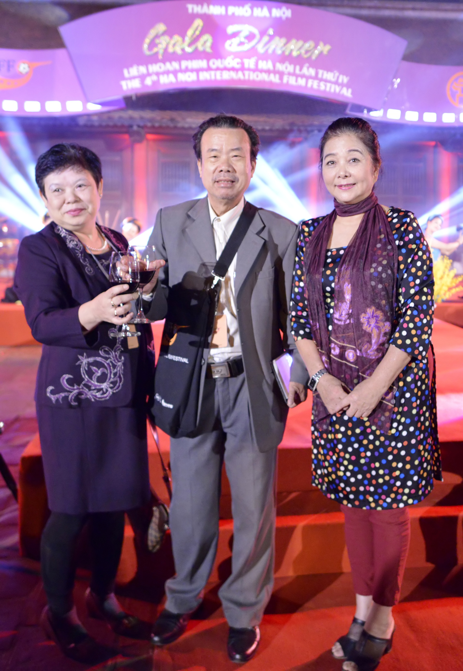 Nghe si Nhan dan chup anh tu suong anh 5