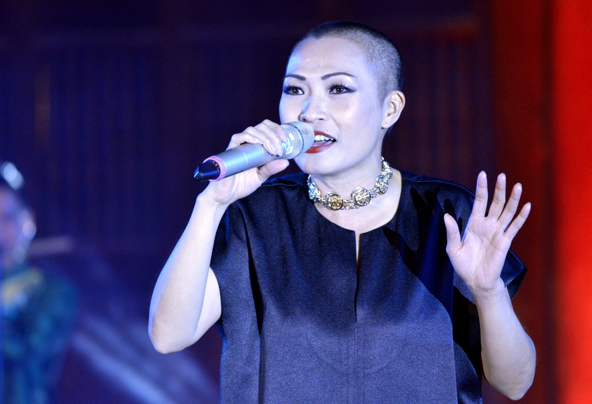 Nghe si Nhan dan chup anh tu suong anh 9