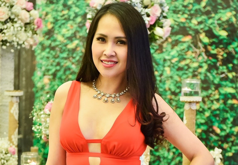 'Gai nhay' Minh Thu ke cuoc song vat va va khoc nhieu o My hinh anh